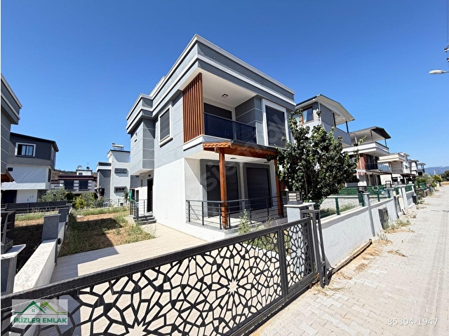 ÜRKMEZ DOĞANBEYde SATILIK SIFIR TEK MÜSTAKİL GENİS 3+1 VİLLA - Görsel 4