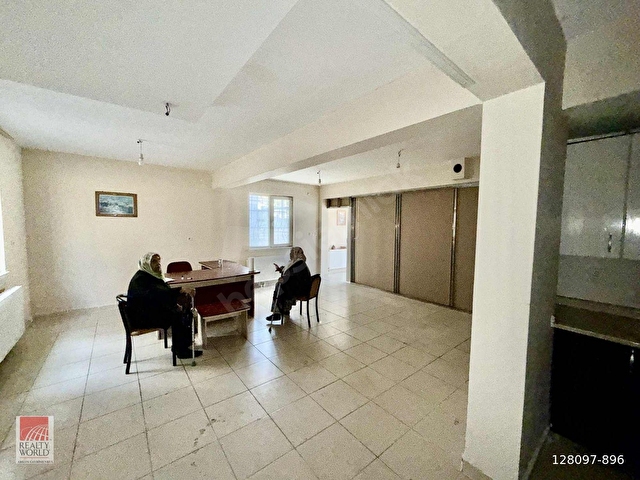 BADEMLİK TE MERKEZİ KONUMDA UYGUN FİYATLI BAKIMLI KİRALIK DÜKKAN - Görsel 8