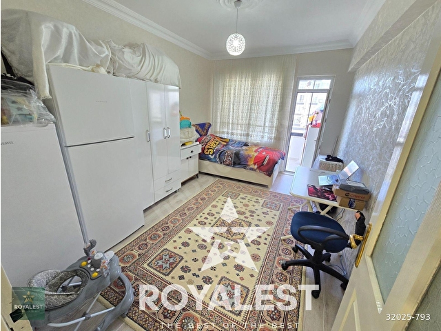 ROYALESTTEN ŞAHİNTEPE CADDE ÜSTÜ ÖNÜ AÇIK SİTE İÇİ ARA KAT  3+1 - Görsel 4