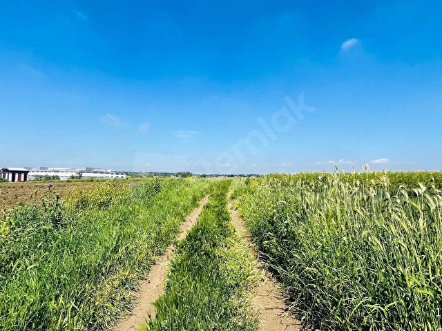 Selimpaşada Satılık İyi Konumlu Köşe Başı 2276 M² İmarlı Arsa - Görsel 28
