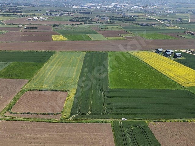 Selimpaşada Satılık İyi Konumlu Köşe Başı 2276 M² İmarlı Arsa - Görsel 23