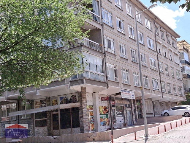Esat Kocatepede 2+1 Ön Cephe Ara Kat Merkezi Isınmalı Daire
