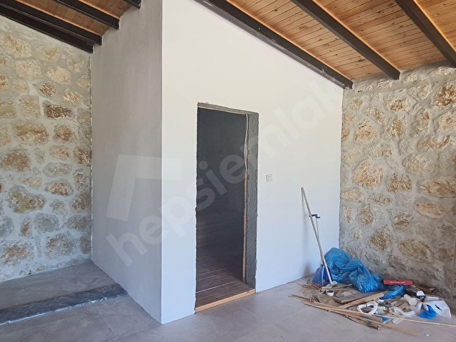 Bezirgan köyünde doğayla iç içe iki havuzlu muhteşem Villa - Görsel 27