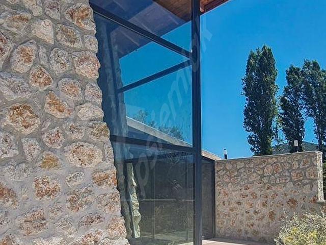 Bezirgan köyünde doğayla iç içe iki havuzlu muhteşem Villa - Görsel 11