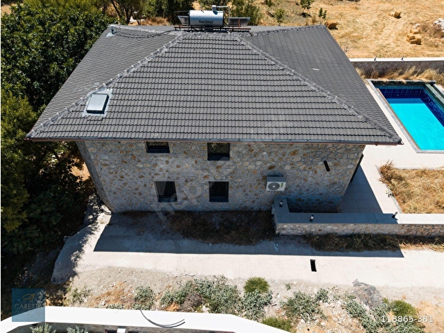Bezirgan köyünde doğayla iç içe iki havuzlu muhteşem Villa - Görsel 5