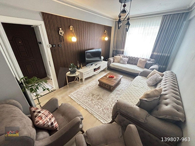 FURKAN EMLAKTAN KADIKÖY MH 4.KAT 5+1 160M2 TERASLI İÇİ FULL YAPILI KREDİYE UYGUN DUBLEX FIRSAT DAİRE - Görsel 3