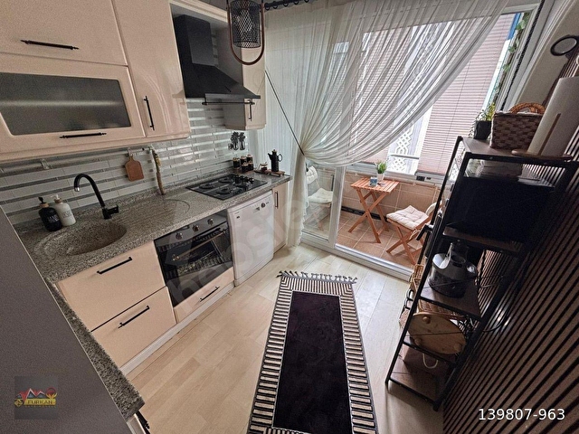 FURKAN EMLAKTAN KADIKÖY MH 4.KAT 5+1 160M2 TERASLI İÇİ FULL YAPILI KREDİYE UYGUN DUBLEX FIRSAT DAİRE - Görsel 6