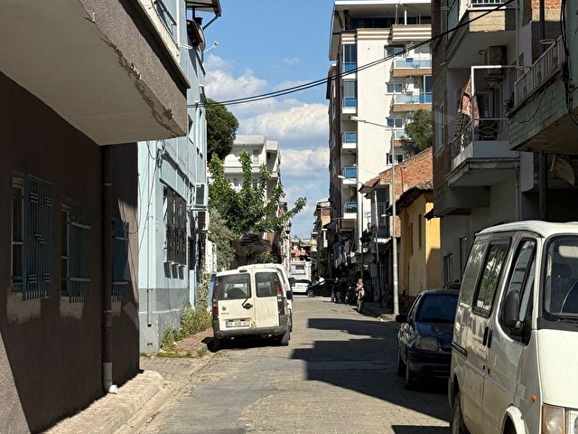 AYDIN INCİRLİOVA MERKEZDE SATILIK ARSA + KARGIR EV - Görsel 4