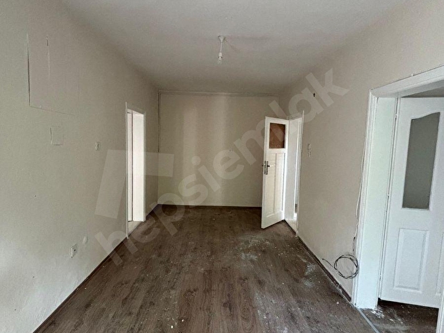 Mahmutlar Mahallesi Şimşek Apartmanı’nda Uzun Dönem Kiralık 1+1 Ayrı Mutfak Daire ALANYA ANTALYA - Görsel 2