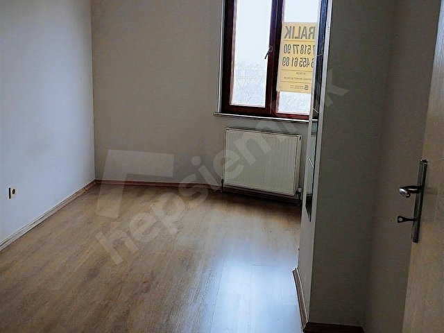 ÇEKMEKÖY MERKEZ MAH. ÇİFT BALKON ASANSÖRLÜ 3+1 DAİRE GÜNEY - Görsel 6