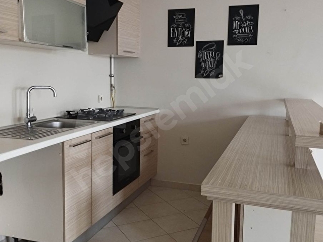ÇEKMEKÖY MERKEZ MAH. ÇİFT BALKON ASANSÖRLÜ 3+1 DAİRE GÜNEY