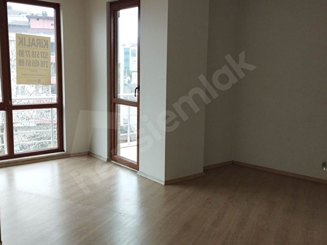 ÇEKMEKÖY MERKEZ MAH. ÇİFT BALKON ASANSÖRLÜ 3+1 DAİRE GÜNEY - Görsel 18
