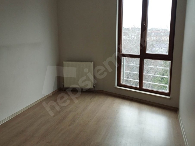 ÇEKMEKÖY MERKEZ MAH. ÇİFT BALKON ASANSÖRLÜ 3+1 DAİRE GÜNEY - Görsel 7