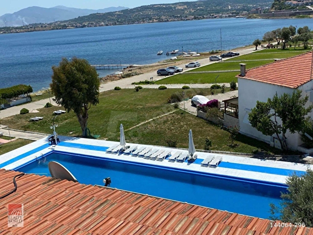 Yenifoça Çatlatan Sitesinde Panoramik Deniz Manzaralı 1+1 - Görsel 3