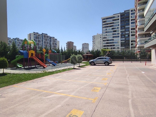 ŞEKER MAHALLESİ ŞEFİKCAN CADDESİ BAĞSAN ARMİNA DELÜX SİTESİNDE 4+1 SATILIK DAİRE - Görsel 8