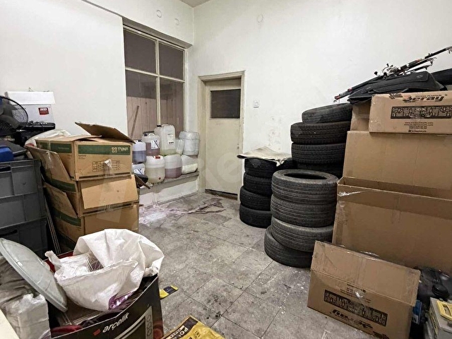 Galericiler Sitesinde Güzel Konumda 130+50 m2 Satılık Dükkan - Görsel 8
