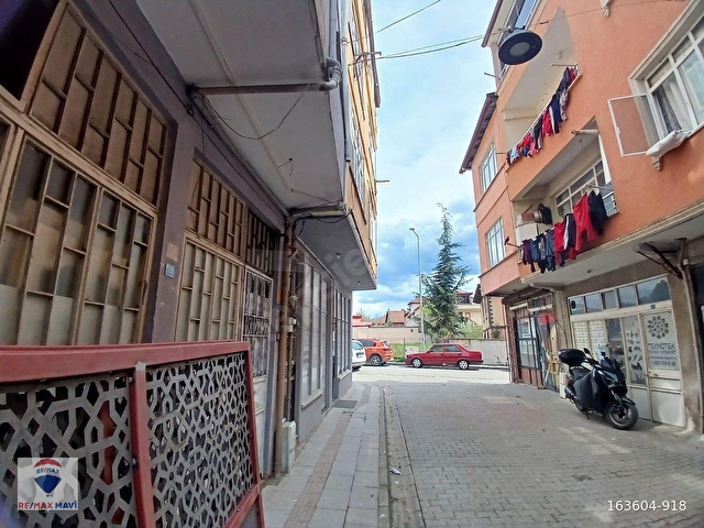 REMAX MAVİ ZÜBEYDE ÖZDEMİRDEN HENDEK MERKEZDE 2+1 SATILIK DAİRE - Görsel 2