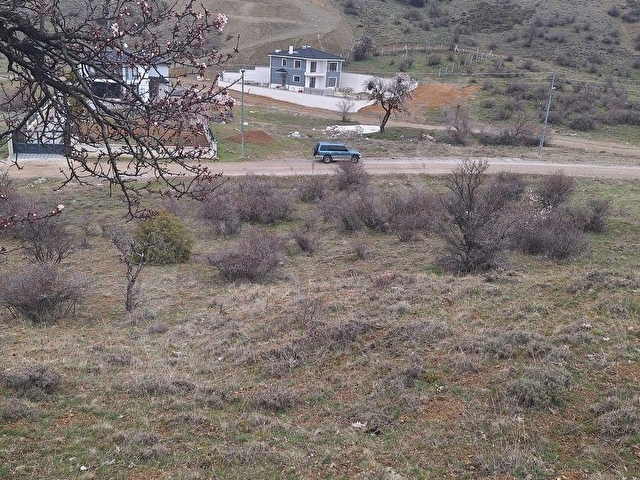 AKYURT YEŞİLTEPE E=0,30 744 M2 CADDE ÜSTÜ SATILIK VİLLA PARSELİ - Görsel 2