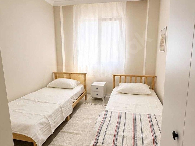 AYVALIK MERKEZE 1 KM DENİZ MANZARALI 2+1 KLİMALI EŞYALI DAİRE - Görsel 13