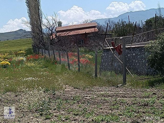 NİĞDE ULUKIŞLA EMİNLİKTE YOL ÜZERİ İÇERİSİNDE EV İLE SATILIKTIR - Görsel 13