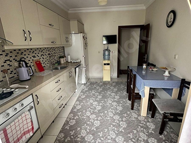 MİTHAT PAŞA CADDESİNDE 3+1 SATILIK DAİRE - Görsel 5