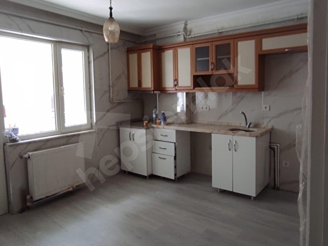 GAZİOSMANPAŞA MERKEZDE 3+1 ARAKAT TEMİZ DAİRE - Görsel 2