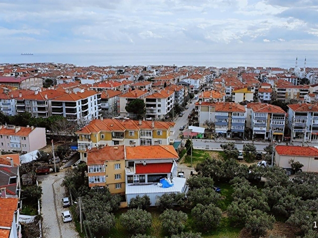 MÜREFTE CADDESİNE 50 METRE MESAFEDE MÜSTAKİL BAHÇELİ BİNA
