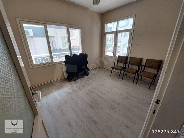 bahçelievlerin en nezih semtinde 160 metrekare 4+1 doğalgazlı çift balkon ferah temiz daire - Görsel 9