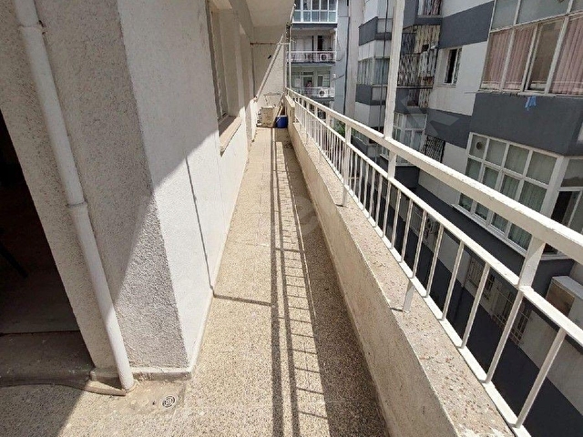 bahçelievlerin en nezih semtinde 160 metrekare 4+1 doğalgazlı çift balkon ferah temiz daire - Görsel 29