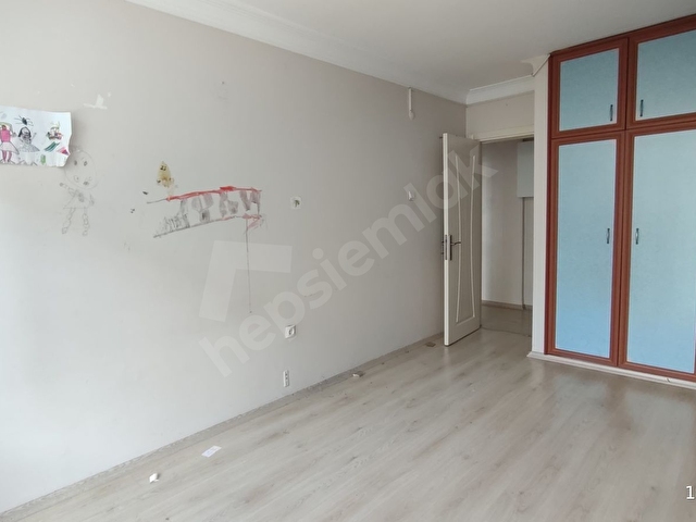 BEYAZEVLERDE AZ KATLI DOĞALGAZLI KAPALI MUTFAK 3+1 KİRALIK DAİRE - Görsel 22