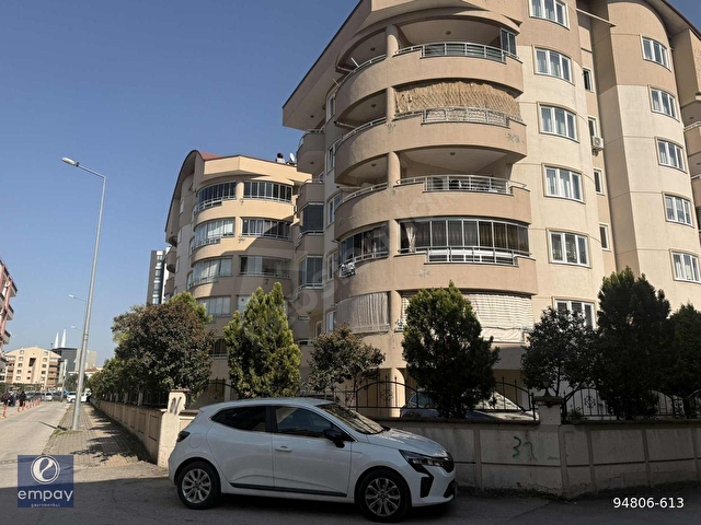 ERTUĞRUL METRO İST YAKININDA SİTE İÇİ SATILIK ARA KAT 3+1 DAİRE - Görsel 3
