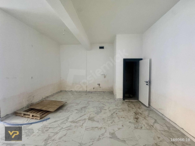 VİPDEN HACI BAYRAM VELİ CAD ÜZERİ KİRALIK 75 M² DÜKKAN - Görsel 3