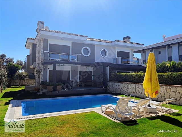 Alaçatı Çarşıya Yakın Nilberkden Müstakil Kiralık Villa