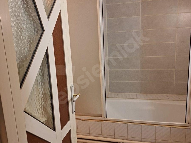 Göztepede Caddeye Yakın 2+1 Doğalgazlı Asansörlü Site İçerisinde Satılık Daire - Görsel 17