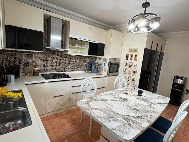 ŞİŞLİ DUBLEKS BAKIMLI KAPALI GARAJLI KOMBİLİ SİTEDE 5+1 340m² - Görsel 6