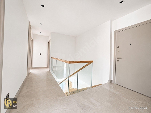 MUHTEŞEM DUBLEX DAİRE YÜKSEK TAVANLI 5+2 DENİZ MANZARALI - Görsel 16