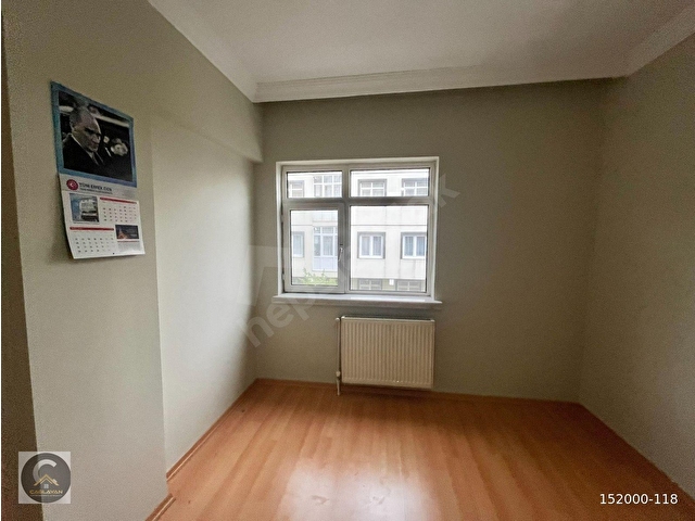 ÇAĞLAYANDAN SOKULLU CADDESİNDE ARA KATTA ÖNÜ AÇIK BAKIMLI TEMİZ 2+1 DAİRE - Görsel 18