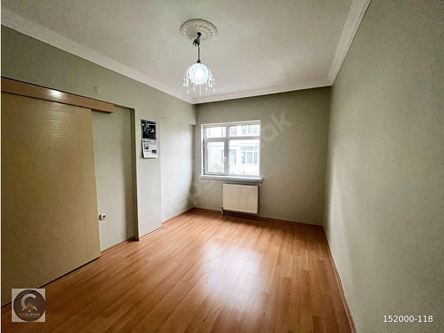 ÇAĞLAYANDAN SOKULLU CADDESİNDE ARA KATTA ÖNÜ AÇIK BAKIMLI TEMİZ 2+1 DAİRE - Görsel 15