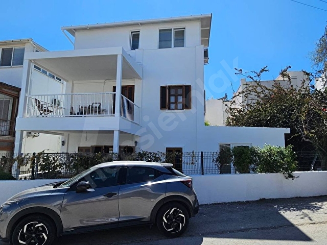 SAHIBINDEN SATILIK BODRUM GÜMBET MERKEZİNDE, MÜSTAKİL 4+1 TRIPLEX YAZLIK, DENIZE 100 m - Görsel 2