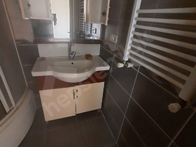 SAHİBİNDEN KİRALIK  METROYA YAKIN3+1 TERASLI  GENİŞ ÖZEL YAPIM DAİRE - Görsel 17