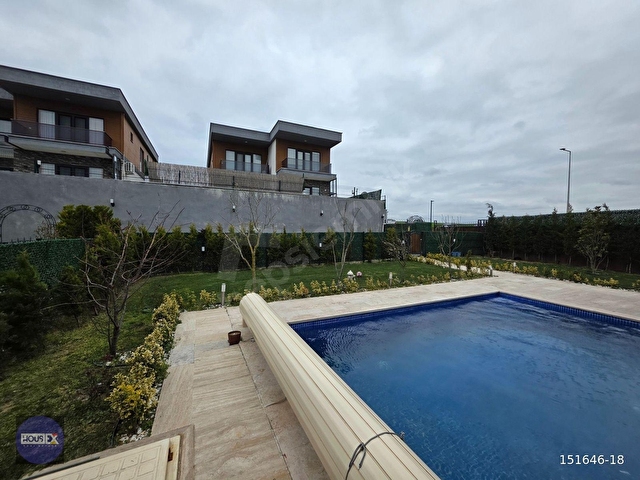 Güzelcede ÖZEL HAVUZLU Lüks Müstakil Tripleks Villa|500m² Arsa - Görsel 13