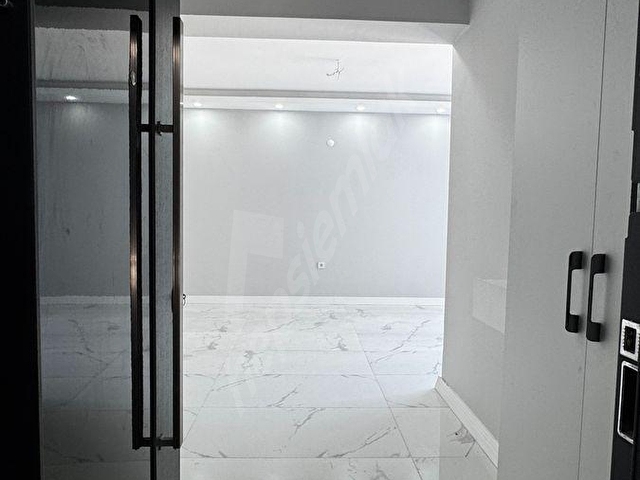 KURTULUŞ MAHALLESİNDE 2+1 SIFIR KİRALIK DAİRE - Görsel 2