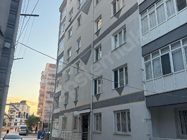 dalmaz mahallesinde satılık 2+1 dire