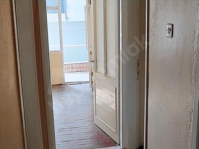 EGE ÜNİVERSİTESİNE VE EVKA 3 METRO YAKINI ARA KAT KLASİK DAİRE - Görsel 11