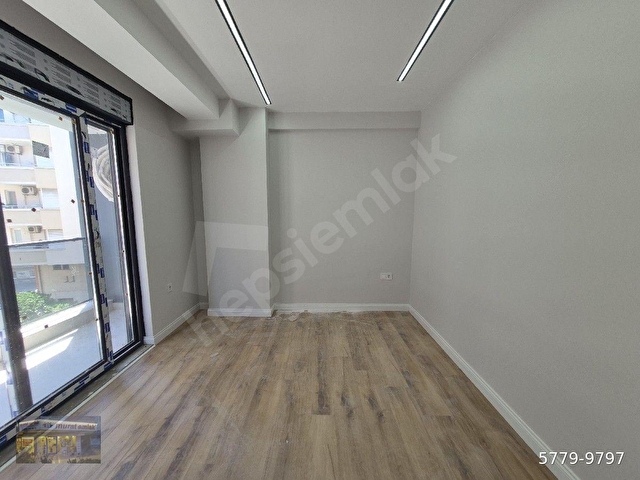 KALEİÇİ VE DENİZ YAKINI KATTA ASANSÖRLÜ 2+1 LÜX DAIRE YERDEN USITMA KOMBILİ - Görsel 22