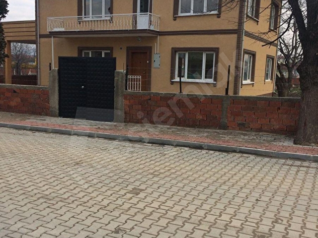 YENİŞEHİR,0.90 EMSAL,3 KAT İMARLI,2.306 m² ARSA VE MÜSTAKİL EV - Görsel 2