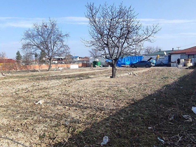 YENİŞEHİR,0.90 EMSAL,3 KAT İMARLI,2.306 m² ARSA VE MÜSTAKİL EV - Görsel 3
