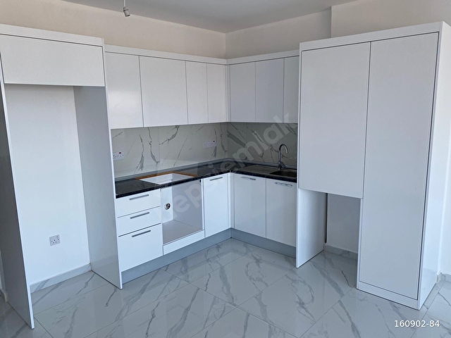 KUZEY KIBRISTA İSKELE LONG BEACHTE 14. KAT FUL DENİZ MANZARALI SATILIK SIFIR DAİRE - Görsel 4