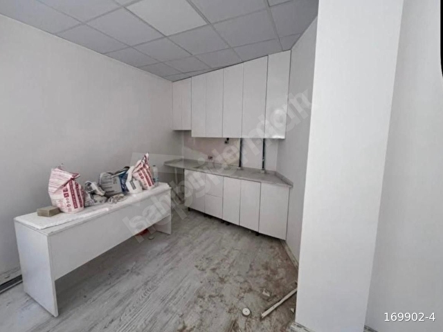 ESKURTOĞLU GAYRIMENKULDEN KIRMIZITOPRAK MAHALLESİNDE SATILIK KÖŞE DÜKKAN - Görsel 8