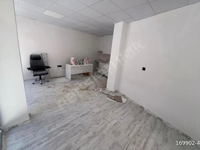 ESKURTOĞLU GAYRIMENKULDEN KIRMIZITOPRAK MAHALLESİNDE SATILIK KÖŞE DÜKKAN - Görsel 6